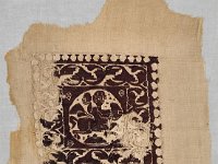 MA 325  MA 325, Koptisch (7. Jahrhundert n. Chr.), Tabula mit Kentaur, Leinen, Wolle, H 43,0 cm, B 35,5 cm : Museumsfoto: Claus Cordes
